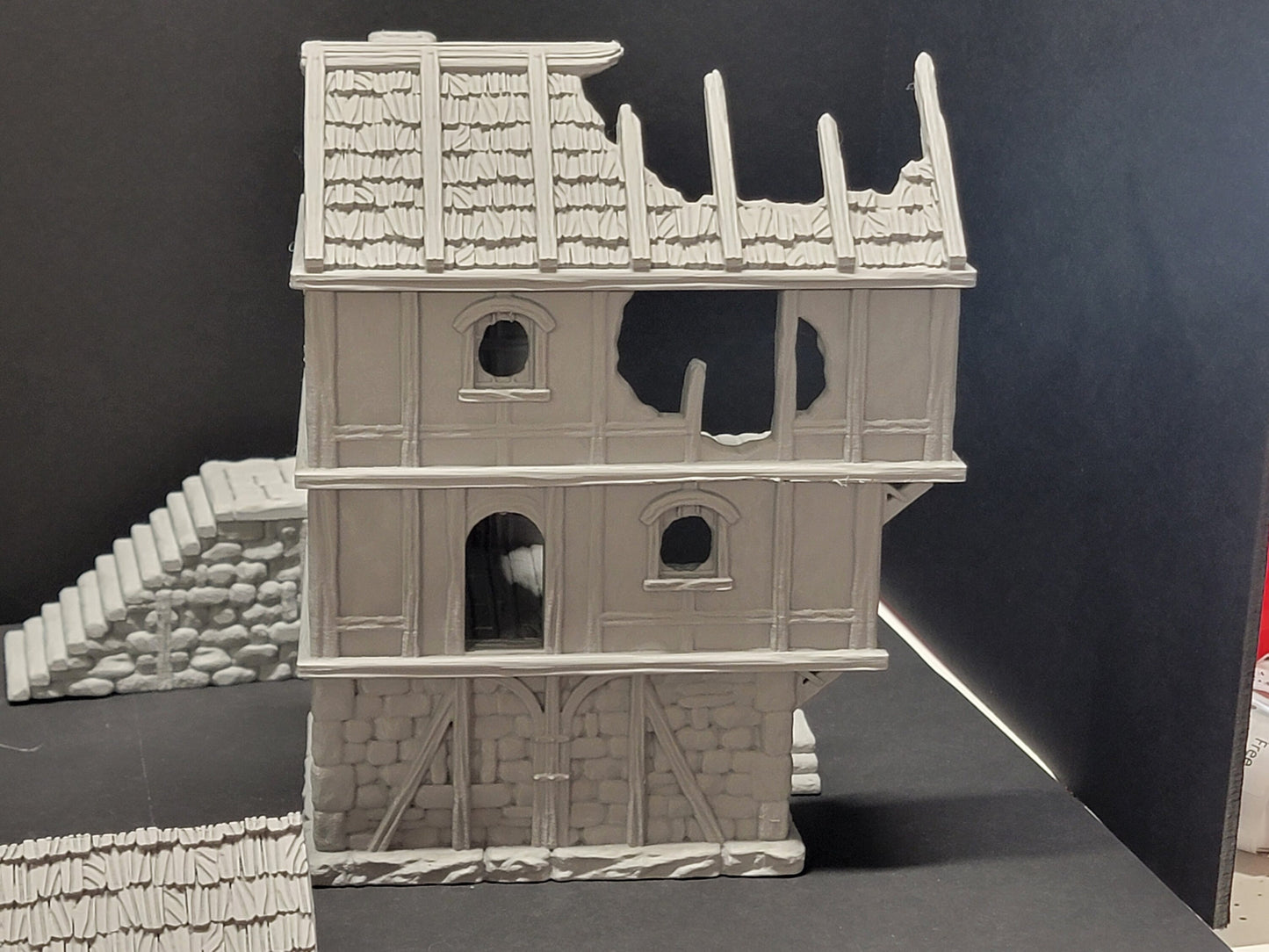 Damned City Ruined Coach House by Dadi Dungeon & Dintorni Terrain