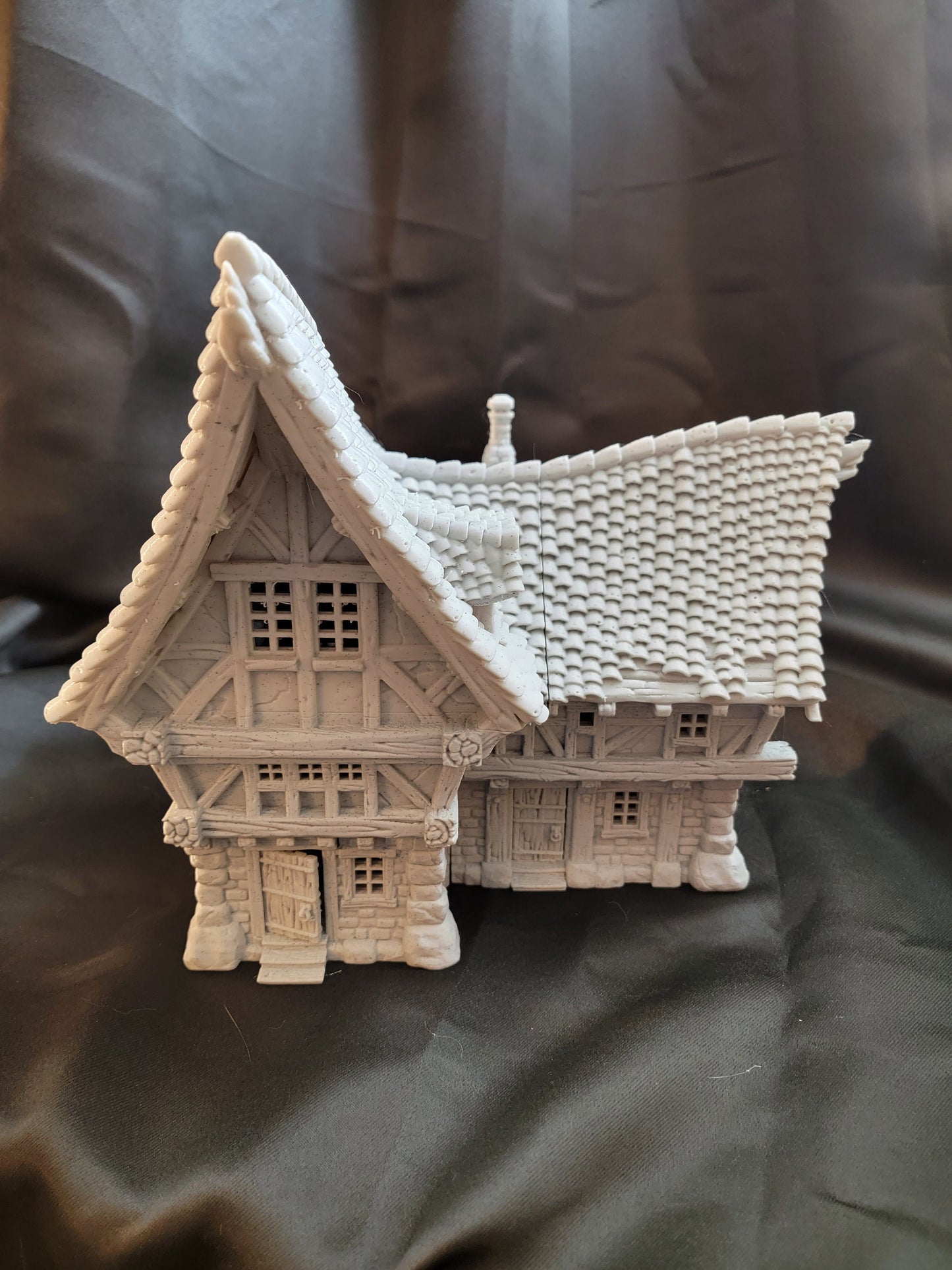 Medium House from "City of Firwood" by STL Miniatures Terrain 28mm