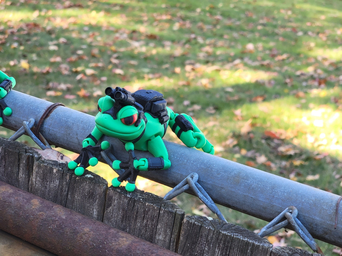 Special Agent Frog Articulated Toy by Flexi Factory